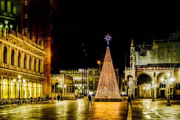 san marcos piazza o północy, wenecja - venice italy famous place dusk no people zdjęcia i obrazy z banku zdjęć