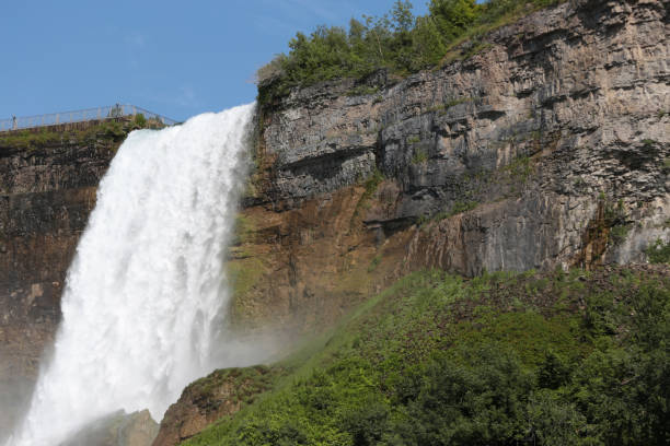 ниагарский водопад (bridal veil falls) сша видом на пейзаж, горизонтальная картина - bridal veil falls niagara стоковые фото и изображения