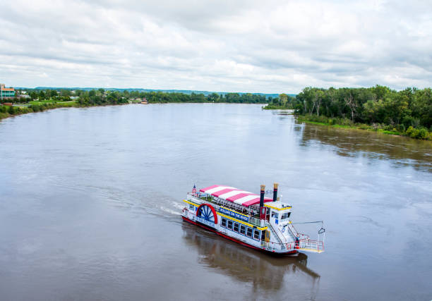 river boat - new orleans steamboat orleans new - fotografias e filmes do acervo