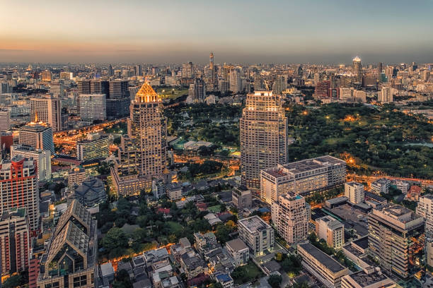 sunset in bangkok city - siam square imagens e fotografias de stock