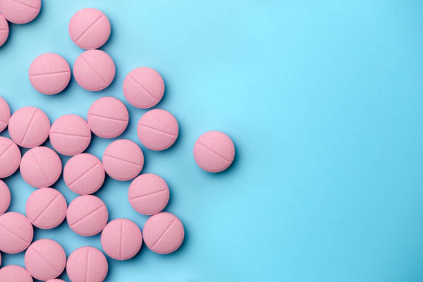 23,800+ Pink Pills Stock Photos, Pictures & Royalty-Free Images - iStock |  Benadryl, Antihistamine, Woman taking pill