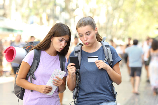 istock Confused backpackers buying online 1035451892