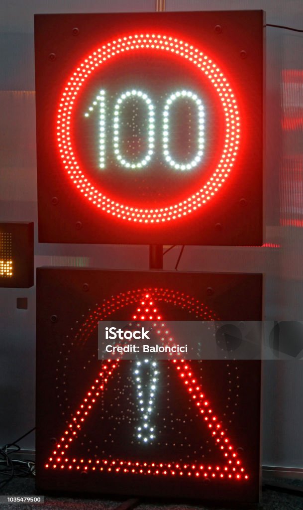 LED Schilder - Lizenzfrei Geschwindigkeitsbegrenzung Stock-Foto