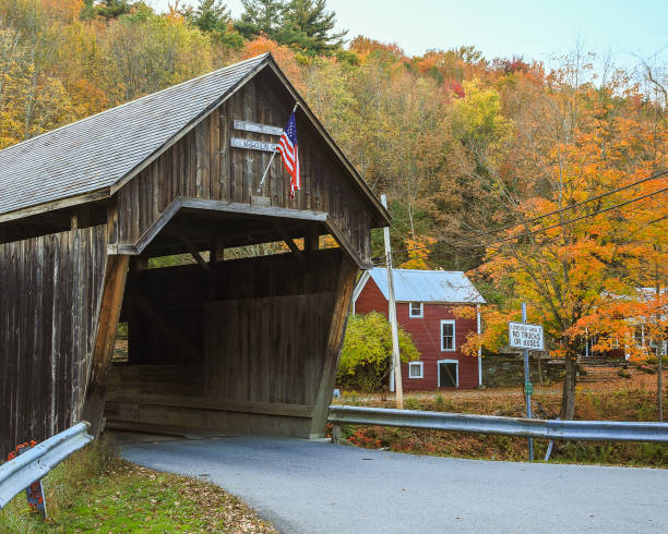istock Autumnal Classic-Covered Bridge in Rural New England 1035724588