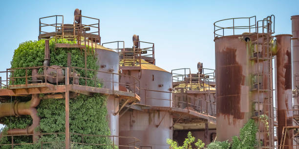 istock Gas Works Park in Seattle beneath blue sky 1035975096