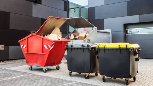 Garbage bins Red dumpster, recycle waste and garbage bins near new office building garbage bin photos stock pictures, royalty-free photos & images
