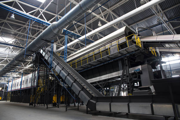 istock Central conveyor of the waste sorting plant. 1036328394