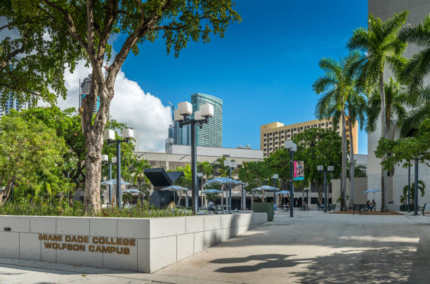 miami dade college - miami dade foto e immagini stock