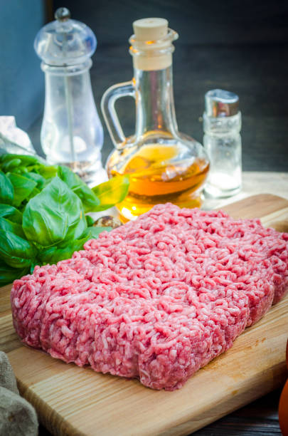 carne fresca à terra em carne picada - sirloin steak top sirloin onion food state - fotografias e filmes do acervo