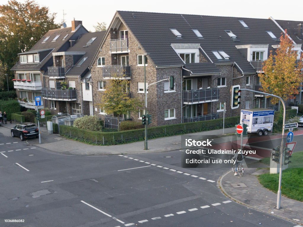 Empty Traffic Intersection Empty Intersection With Traffic Lights Stock Photo - Download Image Now ...