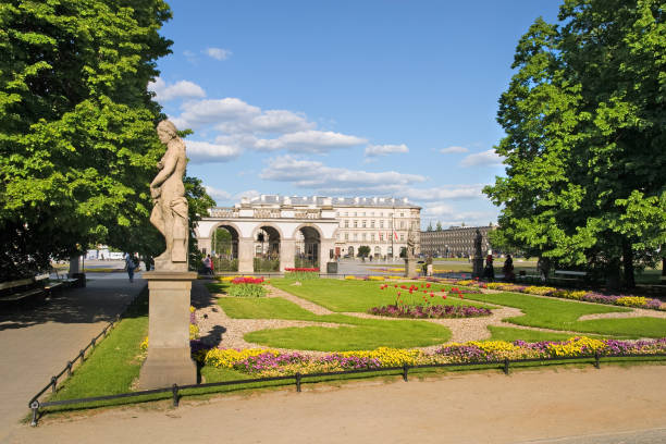 istock Saxon Garden in Warsaw 1036971574