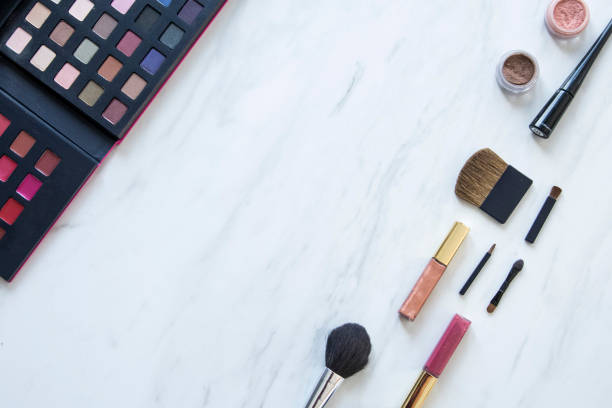 istock tablet computer isolated with flat lay beauty knolling 1037053094