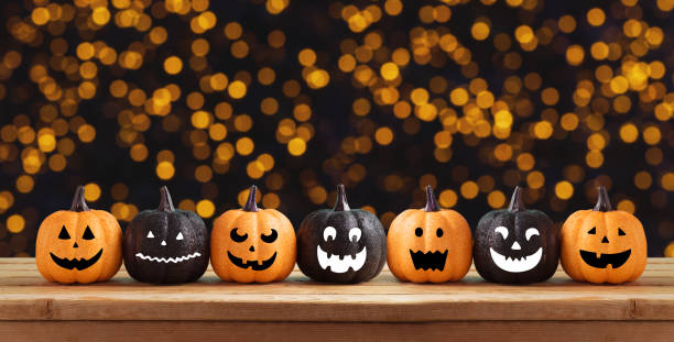 fondo de halloween con personajes calabaza decoración de brillo - orange halloween fotos fotografías e imágenes de stock