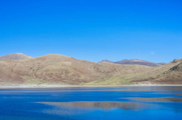 istock Yamdrok Lake, Tibet, China 1038071024