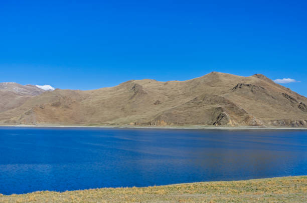 istock Yamdrok Lake, Tibet, China 1038171540