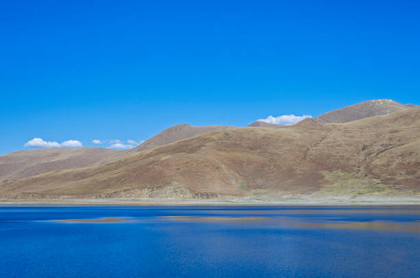 istock Yamdrok Lake, Tibet, China 1038186886