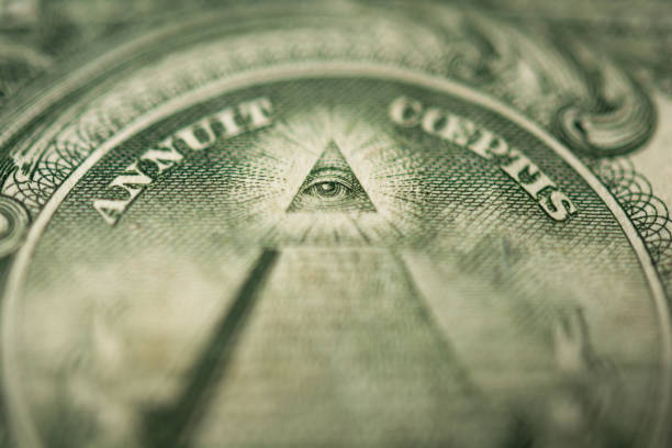 eye of providence or all-seeing eye sign, detail in the banknote of one dollar - an all seeing eye imagens e fotografias de stock