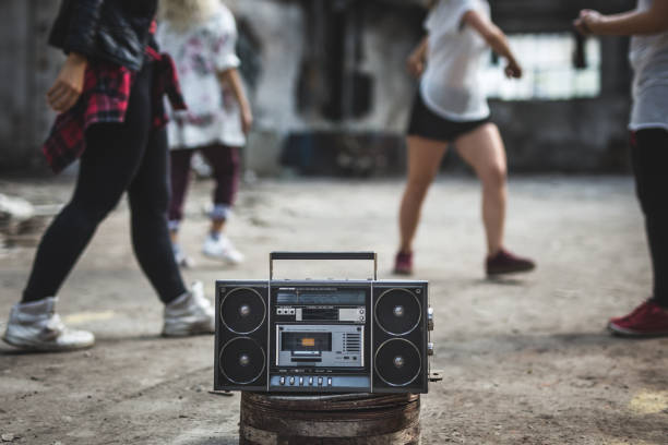 旧 boombox - breakdancing ストックフォトと画像