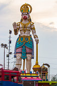 hanuman-gott-statue-closeup-erschossen-hintergrund.jpg?b=1&s=170x170&k=20&c=gwjp1B0Evxu_MSpUO1fRI_aZgV81jZpEeG33y0Lg5hY=