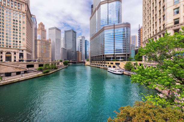 istock Chicago Urban skyline and the Chicago River 1038657696