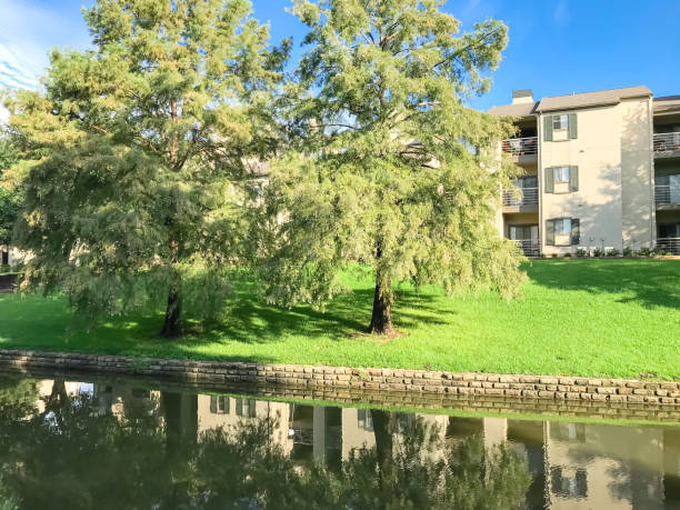 istock Riverside typical multi-story apartment building complex in suburban Dallas Fort-Worth 1038704044