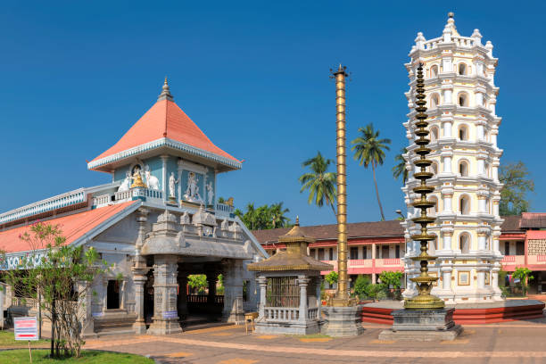 hindu indian temple in goa - india goa temple indian culture imagens e fotografias de stock