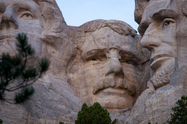 istock Mt Rushmore Roosevelt Lincoln 1039036430