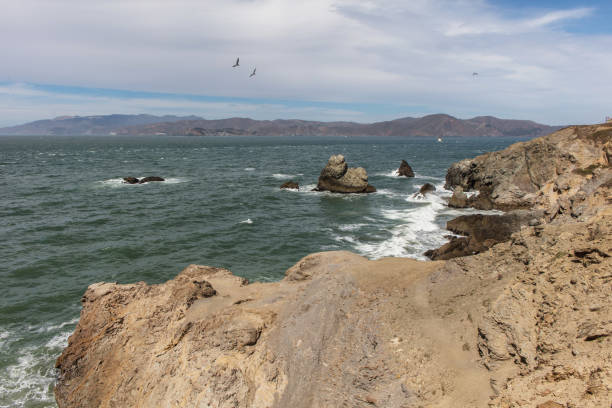 istock Coast view of San Francisco 1039149876