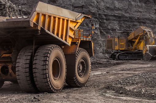 quarry dump trucks in coal mining