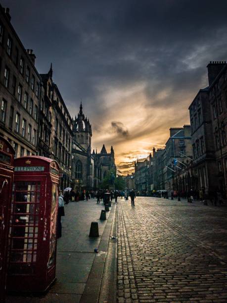 istock Royal Mile, Edinburgh at sunset 1039231424