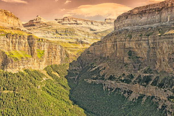 istock Ordesa and Monte Perdido national park 1039481372