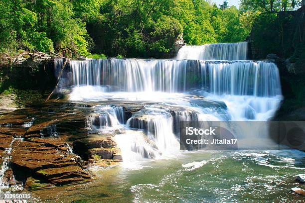 Seneca Mill Fallscascada En Penn Yan Nueva York Foto de stock y más banco de imágenes de Estado de Nueva York - Estado de Nueva York, Watkins Glen, Agua