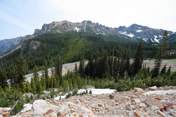 istock Wide Angle Shot of North Cascade Highway 1039545882