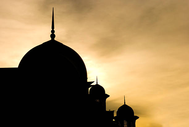istock silhoutte of a mosque 103958942