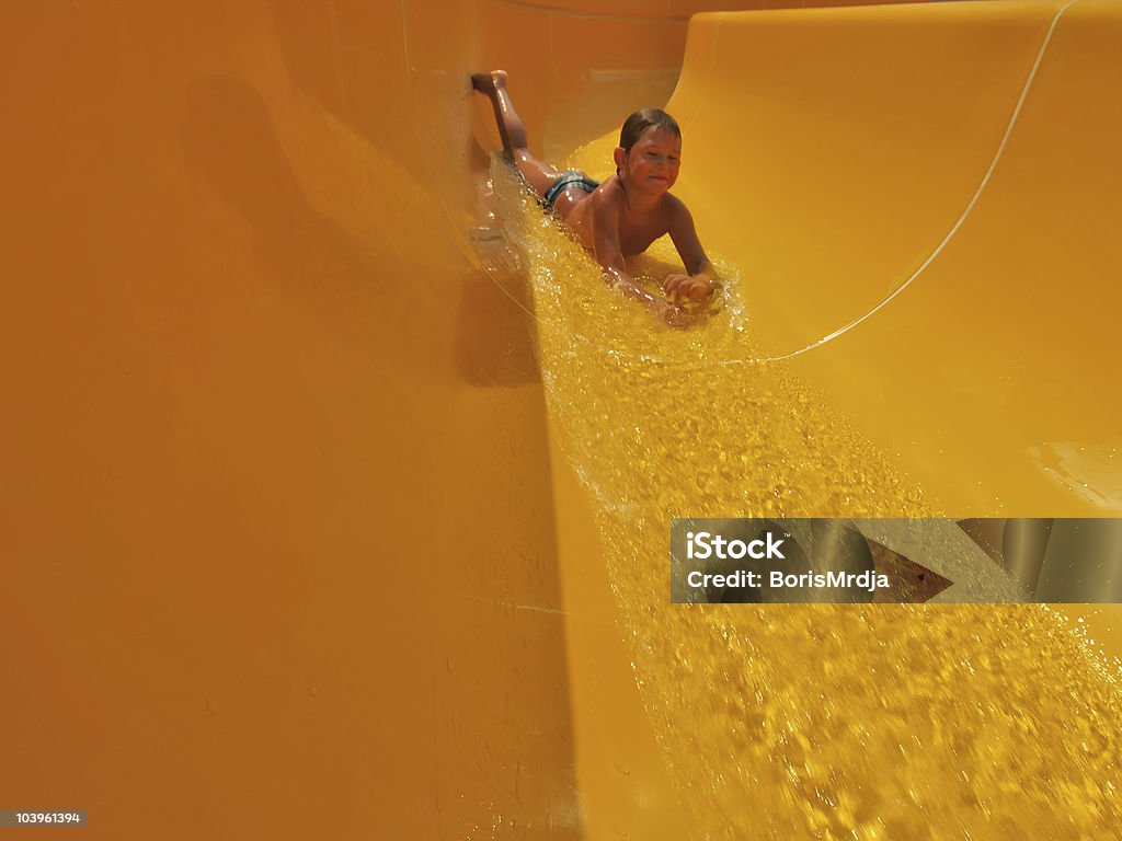 Menino na água slide - Royalty-free Escorrega de Água Foto de stock