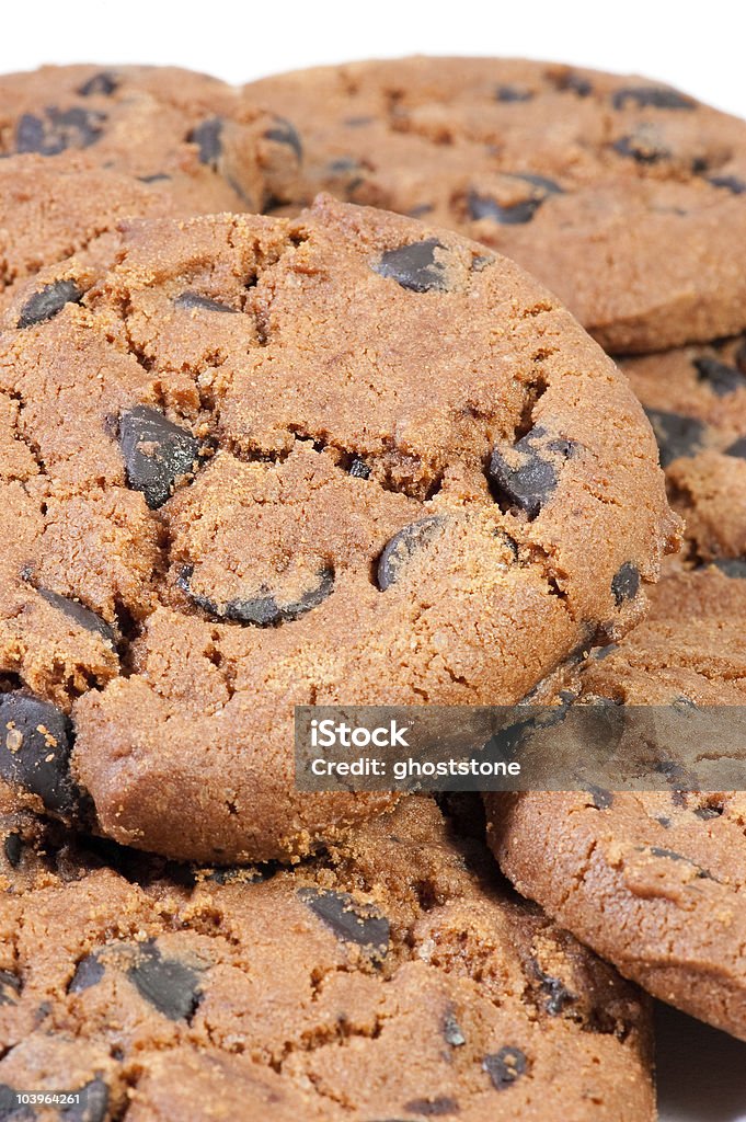 Deliziosi biscotti con scaglie di cioccolato - Foto stock royalty-free di Bianco