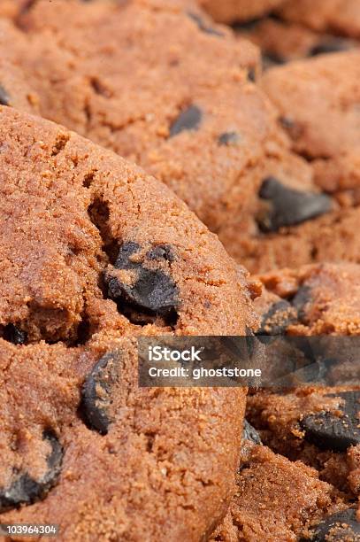 Deliziosi Biscotti Con Scaglie Di Cioccolato - Fotografie stock e altre immagini di Biscotto secco - Biscotto secco, Briciola, Cibo