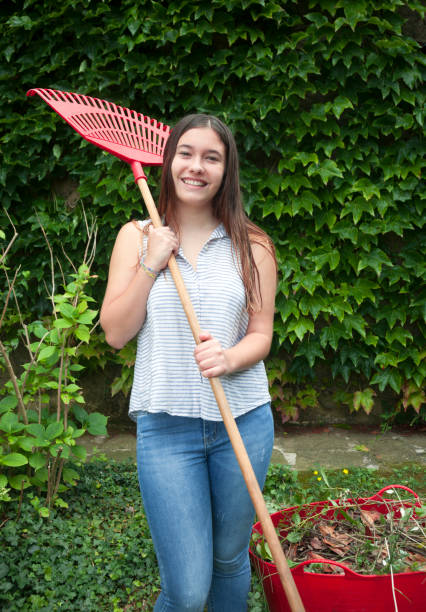 istock Girl working in the garden 1039671574