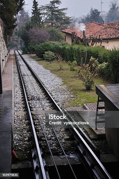 트랙을 Funicular 케이블철도 0명에 대한 스톡 사진 및 기타 이미지 - 0명, 곧은, 공중 케이블 카