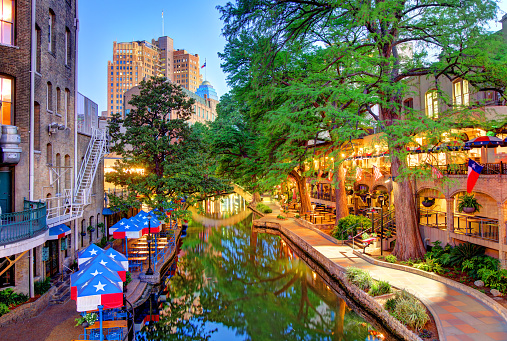 The San Antonio River Walk is a city park and network of walkways along the banks of the San Antonio River, one story beneath the streets of San Antonio, Texas, USA.