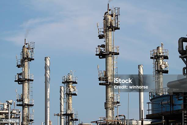 Moderne Industrie Stockfoto und mehr Bilder von Abgas - Abgas, Auspuff, Benzin