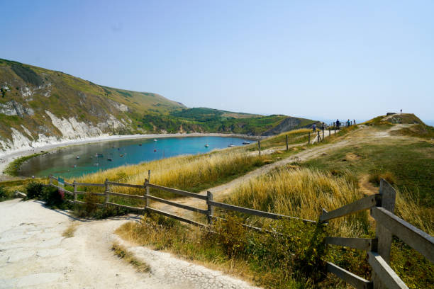 durdle 문, 영국, 주라기 해안 세계 유산에에서도 싯 - coastline dorset footpath durdle door 뉴스 사진 이미지