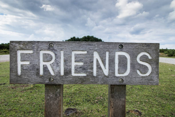istock friends signpost 1039870472