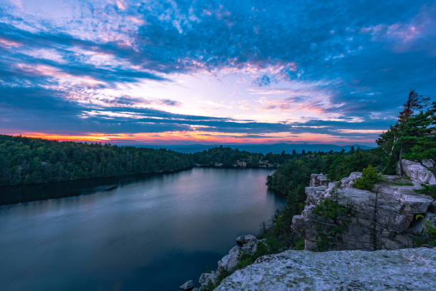 istock Lake Minnewaska 1039897528