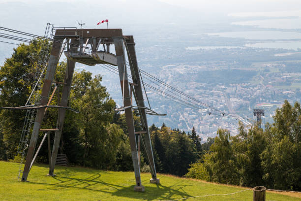 vista dalla montagna - bregenz bodensee overhead cable car austria foto e immagini stock