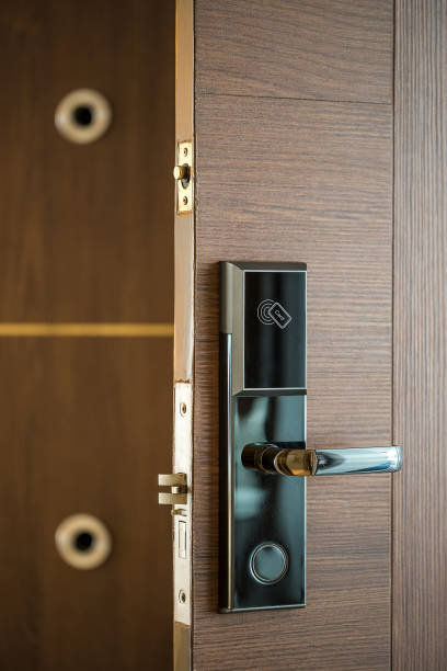 istock Smart Card Door Key Lock System For Hotels/business - Technology Market. 1039910562