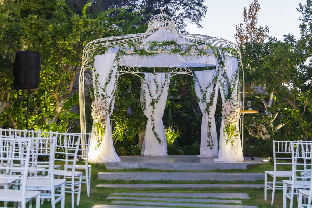 istock Jewish Hupa , wedding putdoor . 1040280254