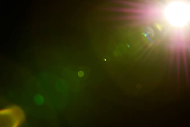 黒の背景に分離されたレンズ フレアのオーバーレイ - lighting technique aperture lens color image ストックフォトと画像