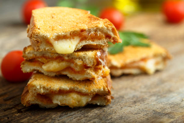 homemade cheese toasts - cheese sandwich imagens e fotografias de stock