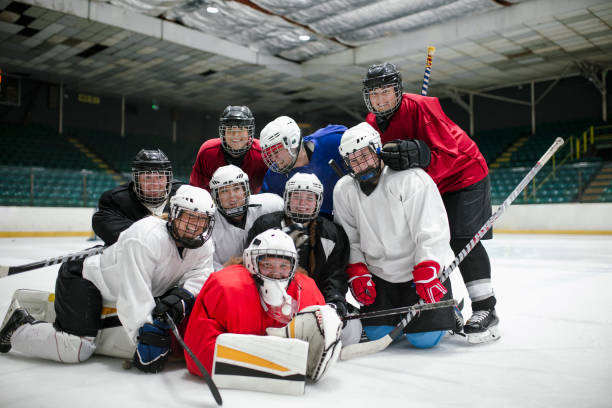 istock Ice Hockey Group Photo 1040446288
